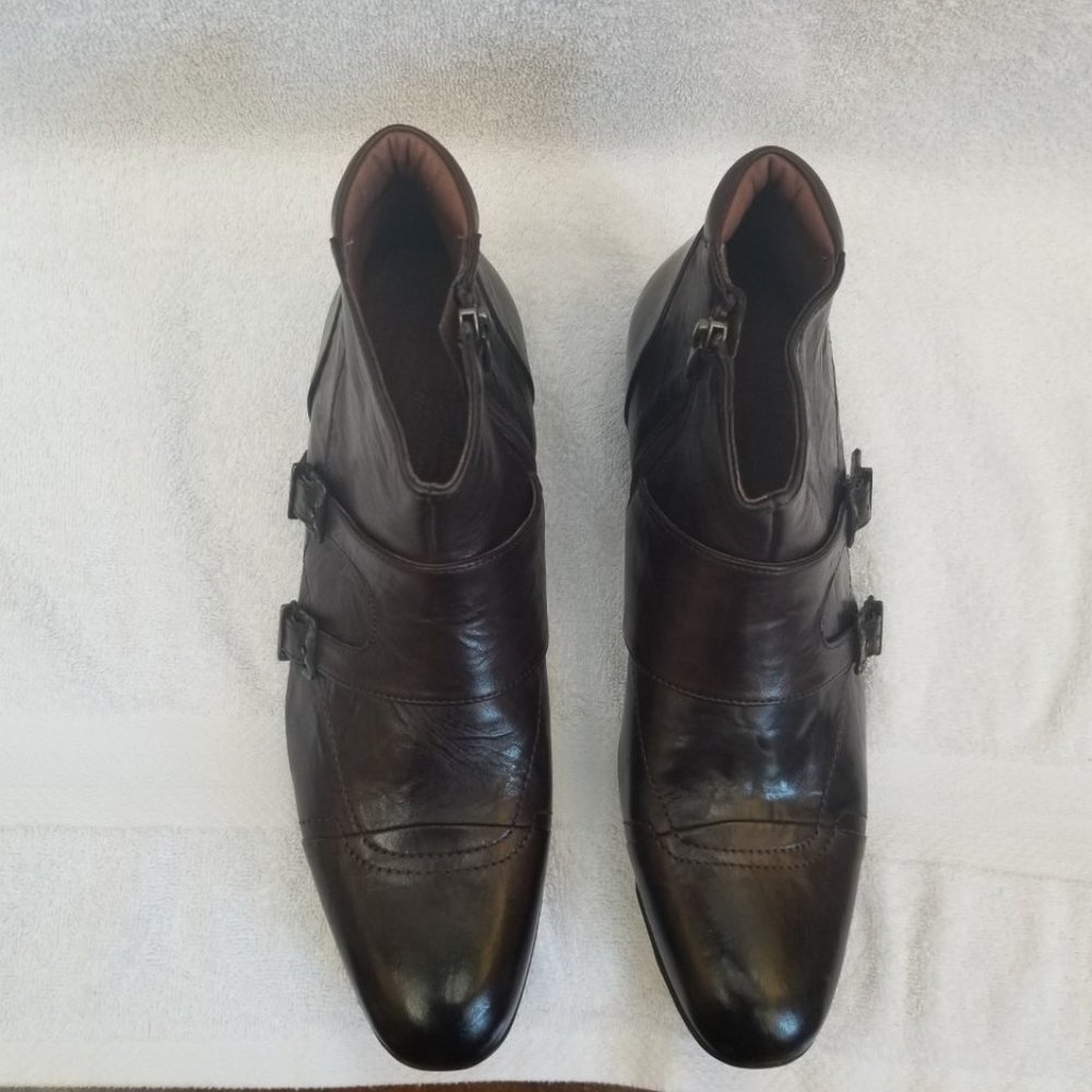 Imported new and unworn leather mens boots.